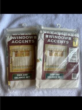 Lot of 2 Vintage NOS Dollar General Sunflower Window Valance Curtains